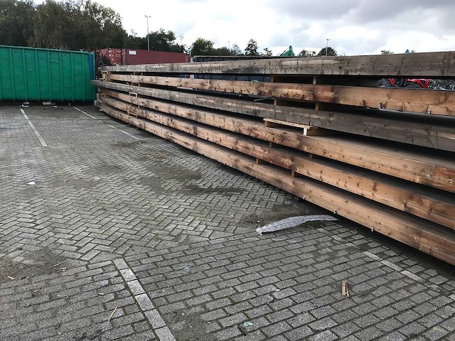 Houten spant nr 37 20x102/140x2160cm - afbeelding 2 van  3