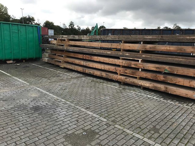 Houten spant nr 40 20x102/140x2160cm - afbeelding 1 van  2