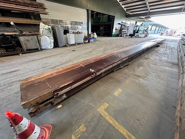 Houten spanten nr 23 14x82x1650cm (2x) - afbeelding 1 van  4