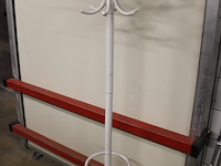 Houten staande kapstok