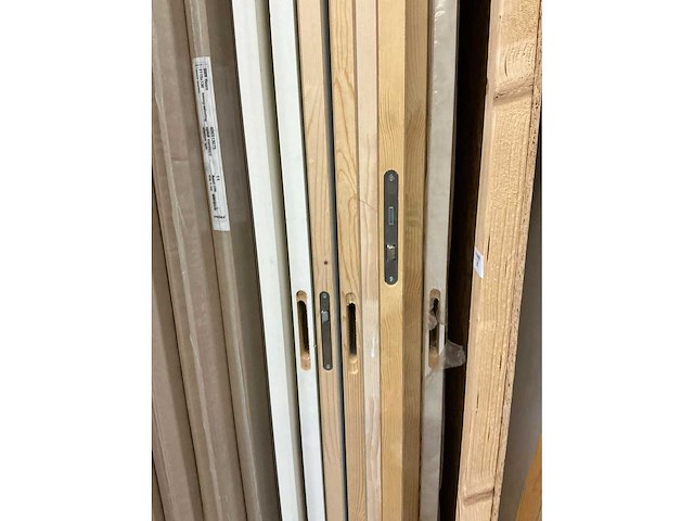 Houten stelling met deuren (26x) - afbeelding 8 van  11