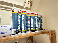 Houten stelling met inhoud - afbeelding 2 van  6