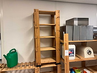 Houten stelling met inhoud - afbeelding 4 van  8