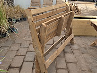 Houten tafel met 4x bank talen - afbeelding 9 van  12