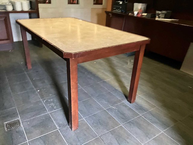 Houten tafel - afbeelding 3 van  3