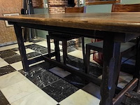 Houten tafel - afbeelding 2 van  2
