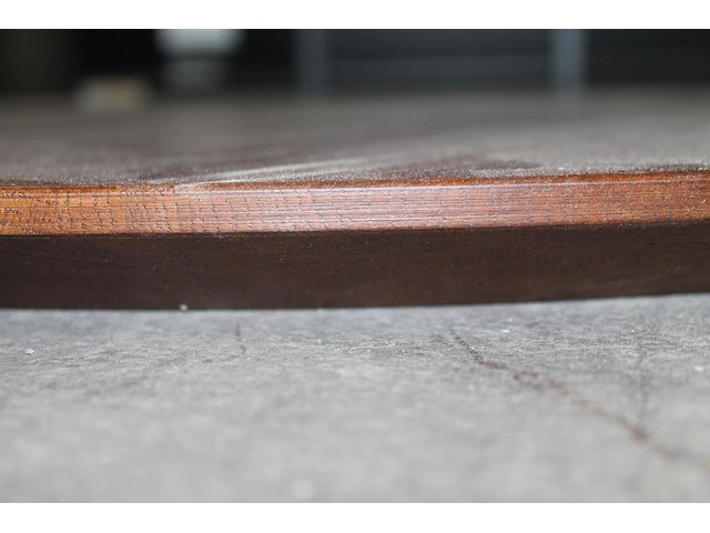 Houten tafelblad met doorsnede 80 cm en dikte 27 mm. - afbeelding 2 van  2