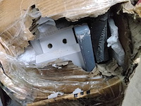 Houten tafelset met 4 stoelen. - afbeelding 4 van  4