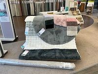 Houten tapijtdisplay (2x) - afbeelding 4 van  6