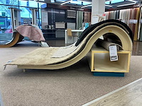 Houten tapijtdisplay (2x) - afbeelding 5 van  6