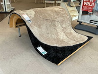 Houten tapijtdisplay - afbeelding 1 van  3
