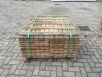 Houten tegels 500x500mm 104 stuks 26m2