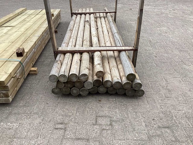 Houten tuin palen ø90 x 3500mm (24x) - afbeelding 2 van  4