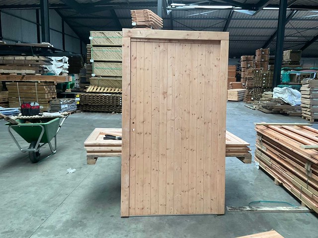 Houten tuindeur met kozijn - 209x119 cm - afbeelding 1 van  7
