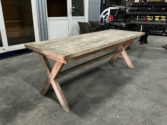 Houten tuintafel (2x) - afbeelding 2 van  6