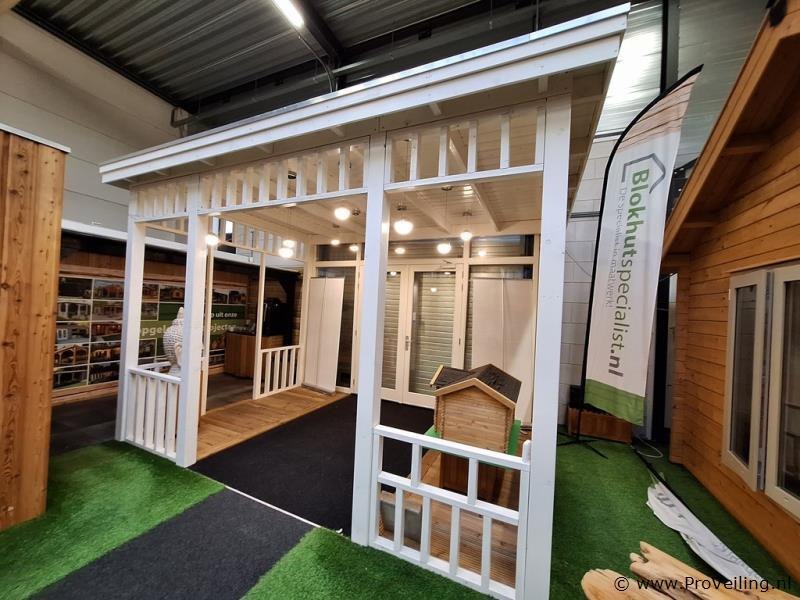 Faillissementsveiling voorraad tuinhuisjes & overkappingen “de blokhutspecialist” te capelle a/d ijssel
