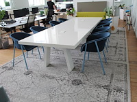 Houten vergadertafel. afmeting 360 x 120 cm. in twee delen demonteerbaar. met stroomtoevoer. - afbeelding 3 van  8