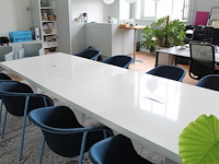 Houten vergadertafel. afmeting 360 x 120 cm. in twee delen demonteerbaar. met stroomtoevoer. - afbeelding 6 van  8