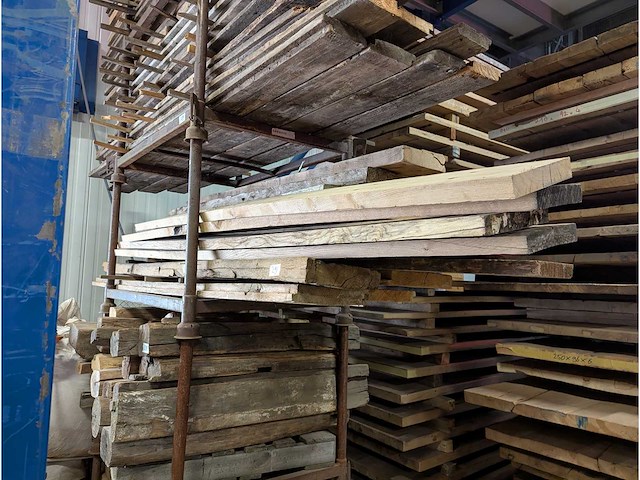 Houten vloerdelen eiken en grenen - afbeelding 1 van  3