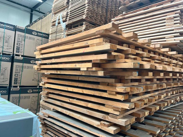 Houten vlonder ca 3600x1100mm (50x) - afbeelding 8 van  9