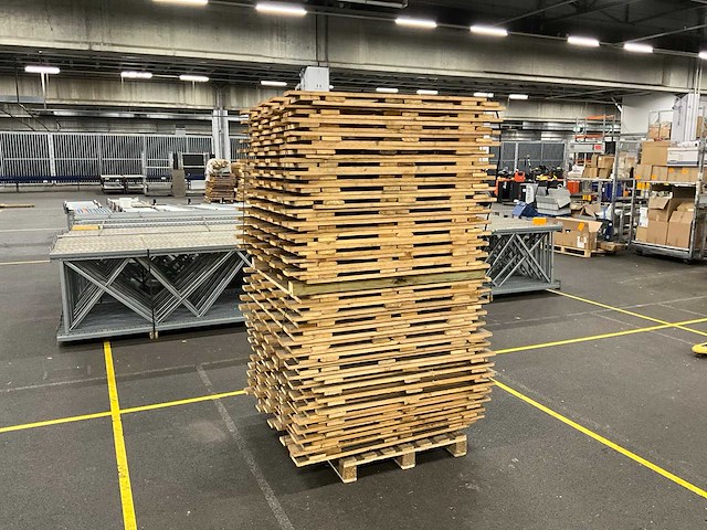 Houten vlonders - magazijnstelling - 110x115 cm (60x) - afbeelding 1 van  4