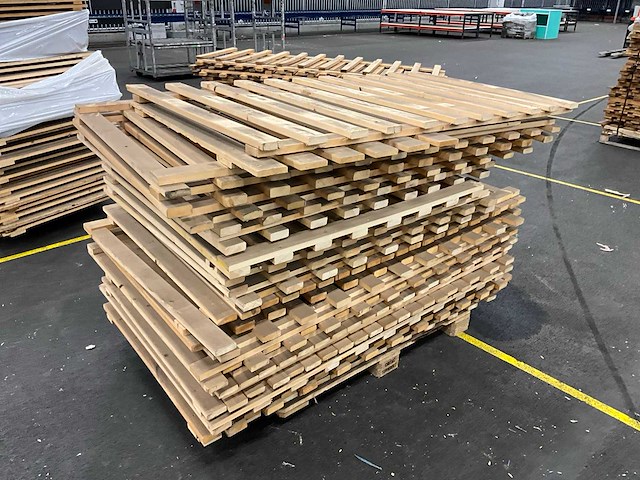 Houten vlonders - magazijnstelling - 168x100 cm (12x) - 140x100 (5x) - afbeelding 1 van  3