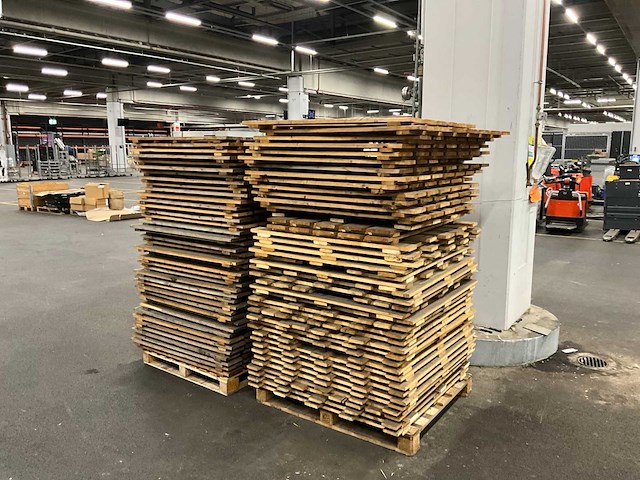 Houten vlonders - magazijnstelling - diverse afmetingen (83x) - afbeelding 1 van  4