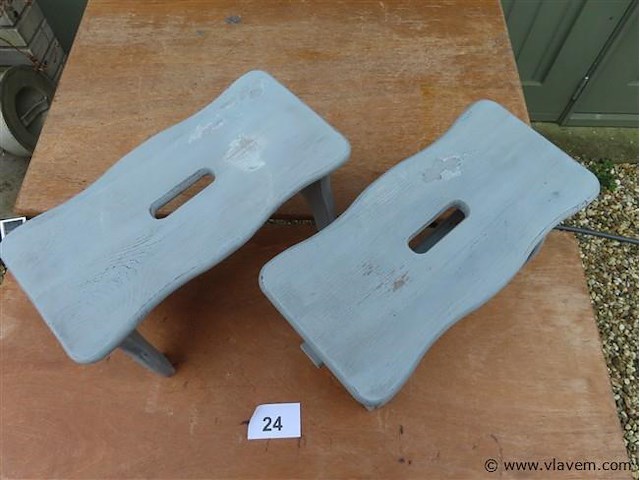 Houten voetbankjes 2 stuks - afbeelding 2 van  3