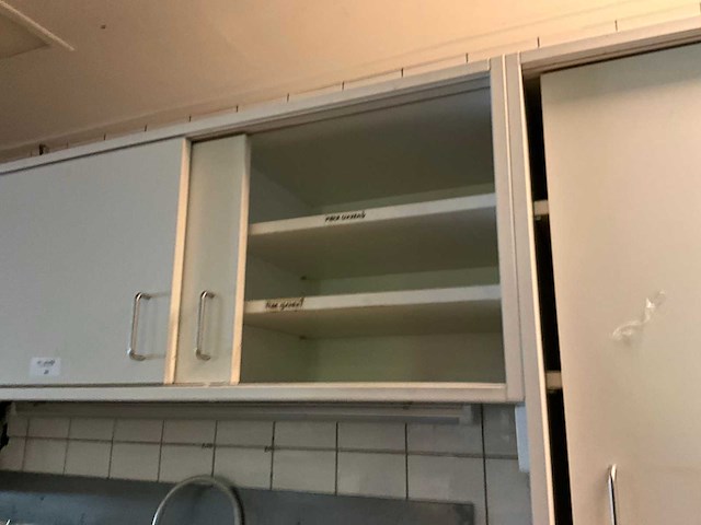 Houten wandkast (3x) - afbeelding 1 van  1