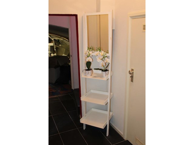 Houten wandmeubel voorzien van spiegel. afm. 43 x 40 x 184 cm. - afbeelding 2 van  2