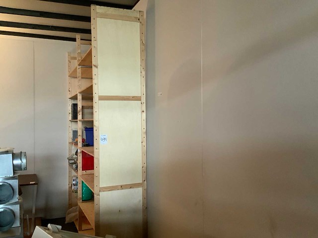 Houten wandstelling - afbeelding 1 van  2