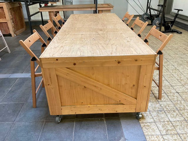 Houten werkbank | verrijdbaar | met 6 klapstoelen - afbeelding 5 van  12