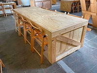 Houten werkbank | verrijdbaar | met 8 klapstoelen