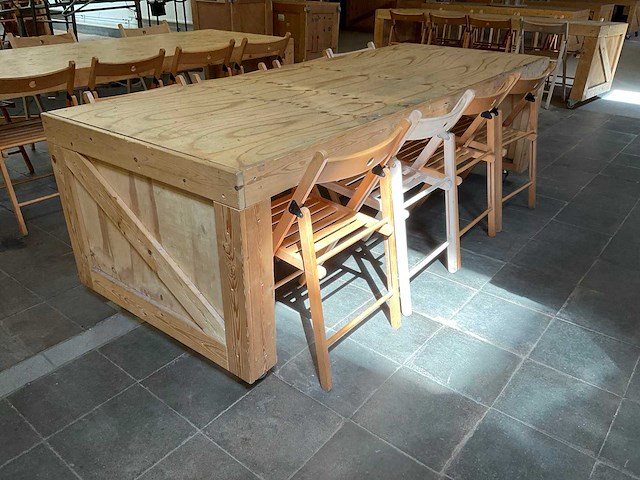 Houten werkbank | verrijdbaar | met 8 klapstoelen - afbeelding 5 van  11