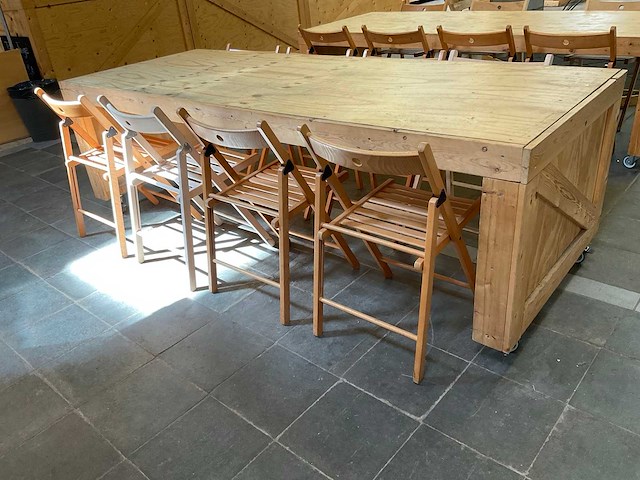 Houten werkbank | verrijdbaar | met 8 klapstoelen - afbeelding 7 van  11