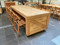 Houten werkbank | verrijdbaar | met 8 klapstoelen - afbeelding 1 van  13