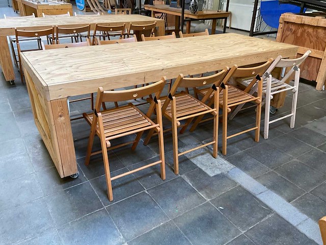 Houten werkbank | verrijdbaar | met 8 klapstoelen - afbeelding 9 van  13