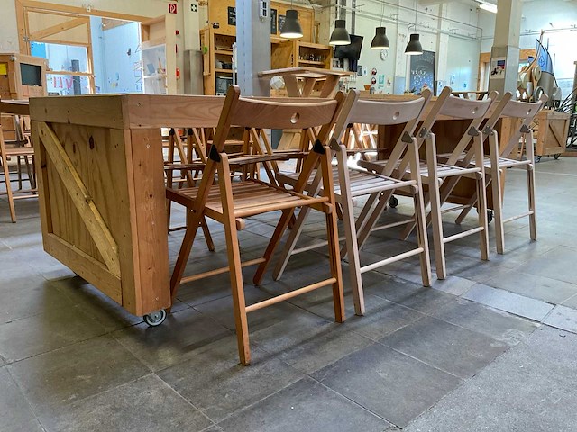 Houten werkbank | verrijdbaar | met 8 klapstoelen - afbeelding 11 van  14