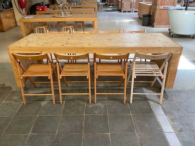 Houten werkbank | verrijdbaar | met 8 klapstoelen - afbeelding 7 van  12
