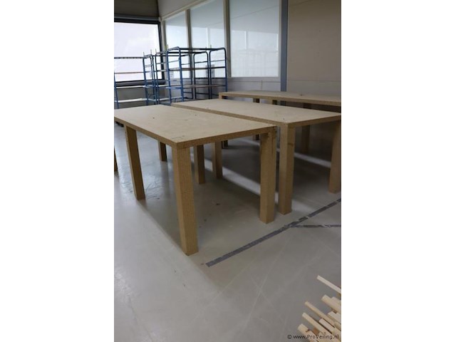 Houten werktafels - 2 stuks - afbeelding 1 van  4