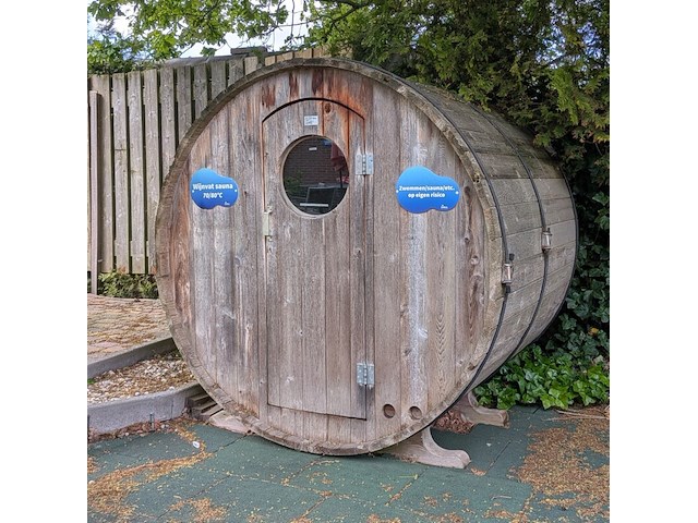 Houten wijnvat-sauna (70–80°c) - afbeelding 3 van  10