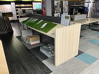 Houten winkelmeubel - afbeelding 1 van  5