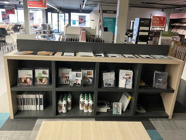 Houten winkelmeubel - afbeelding 2 van  5