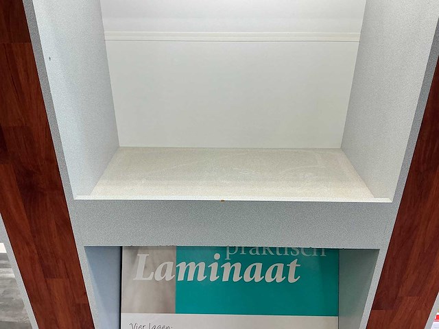 Houten winkelstelling - afbeelding 4 van  7