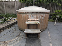 Houtgestookte hottub, baden in luxe - afbeelding 3 van  9