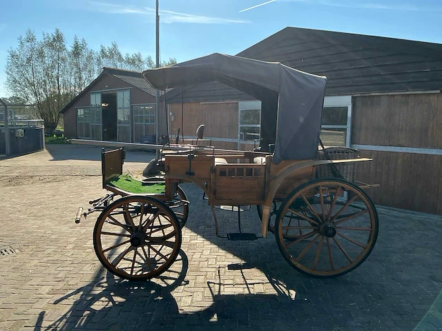Houtkleurige jachtwagen - afbeelding 10 van  17