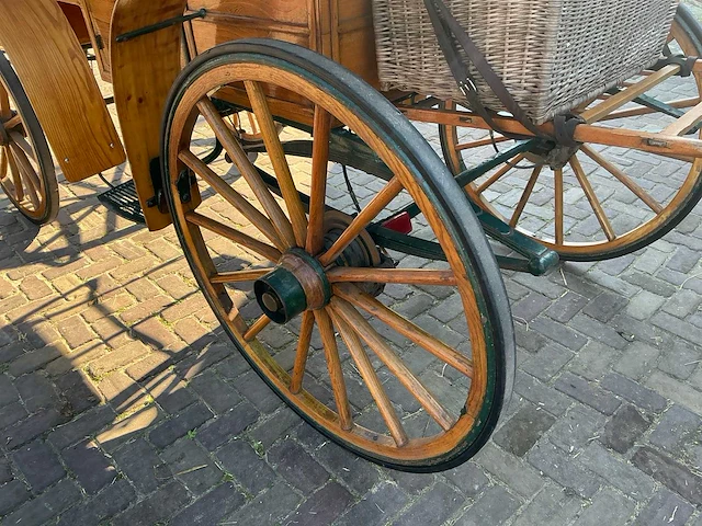 Houtkleurige jachtwagen - afbeelding 13 van  17