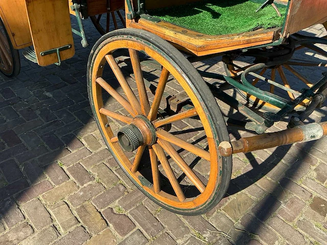 Houtkleurige jachtwagen - afbeelding 15 van  17