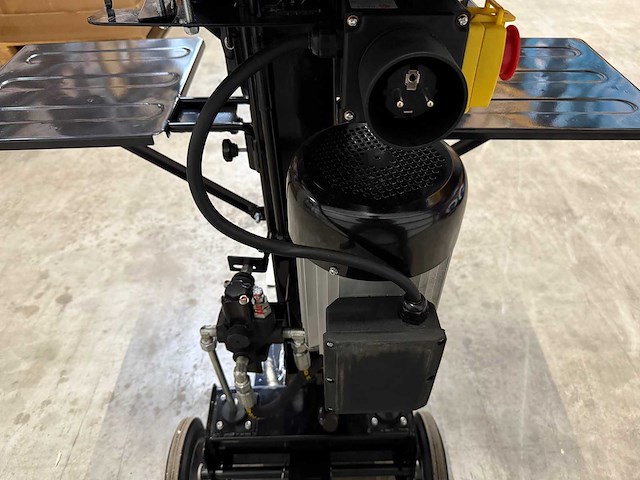 Houtklover 6 ton elektrisch verticaal - afbeelding 5 van  9