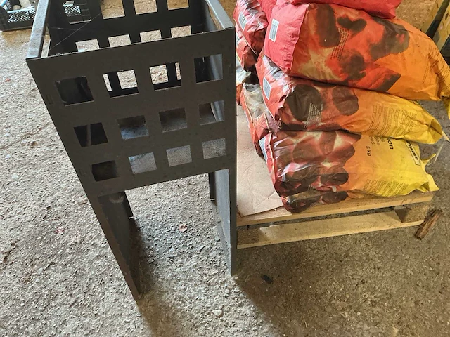 Houtskool bbq (12x) - afbeelding 2 van  3